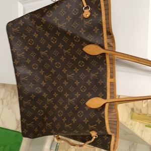 Luis vuitton neverfull